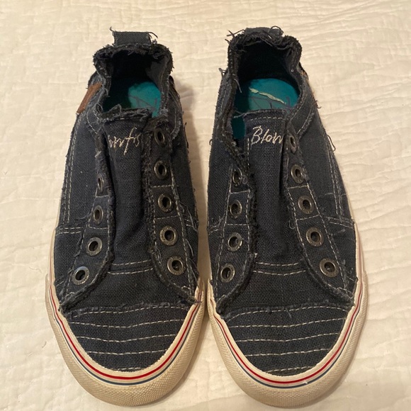 Blowfish Shoes - Blowfish blue slip on tennis shoes